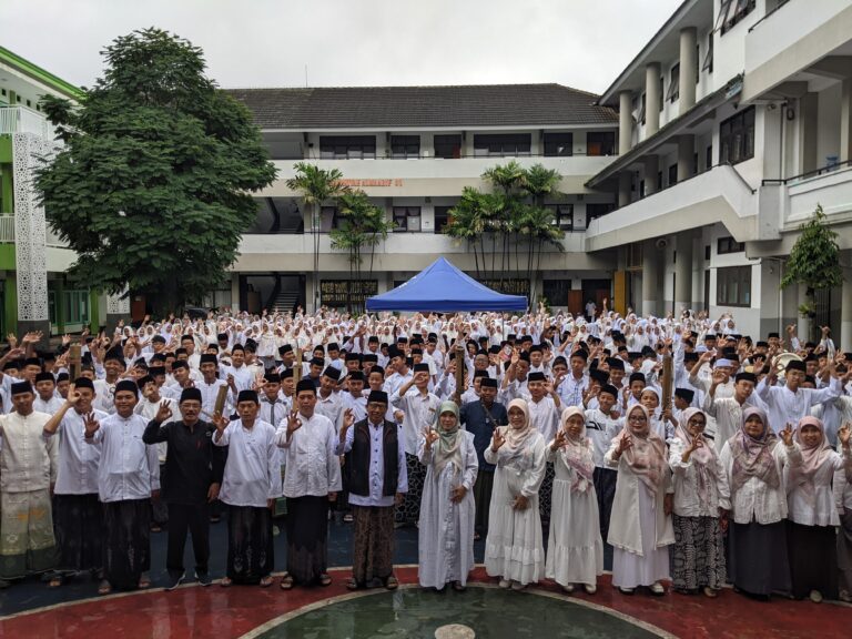 Lomba Patrol MTs Almaarif 01 Singosari 2026: Ajang Kreativitas Bangunkan Sahur, Siswa Tunjukkan Kekompakan