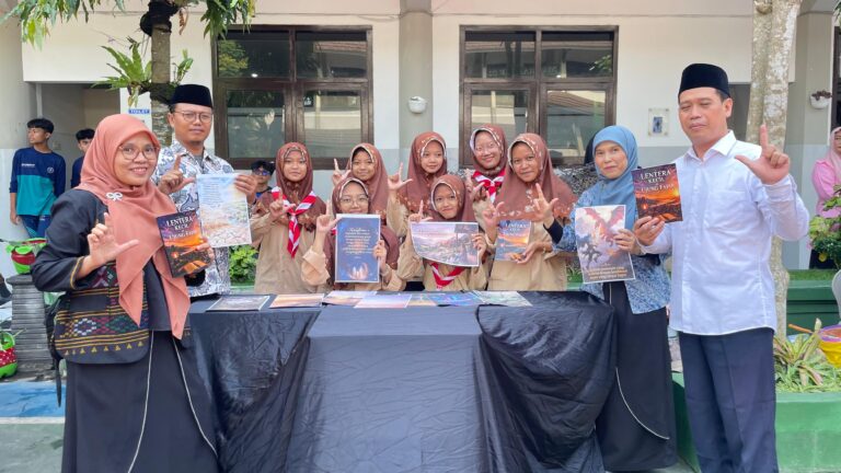 Kreatif dan Produktif, Siswa MTs Almaarif 01 Singosari Unjuk Karya Lewat Kelas Peminatan