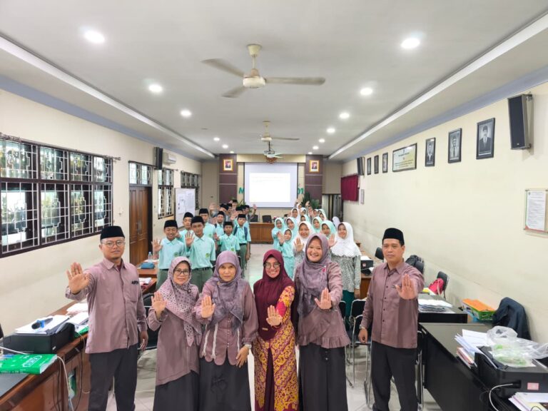 Madrasah Ramah untuk Masa Depan: MTs Almaarif 01 Singosari Dorong Siswa Beridentitas Paripurna.