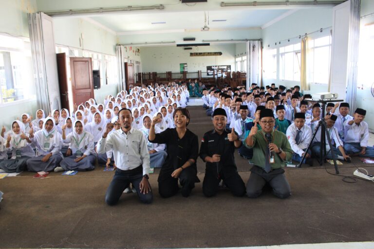 MA Almaarif Singosari Kolaborasi dengan EJSC Malang, Bekali Siswa Bangun Jejak Digital Positif